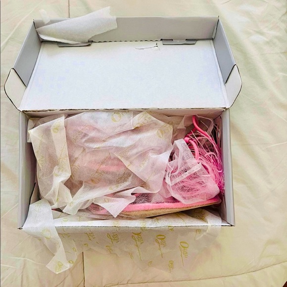 SALE ⭐️ Lulu's Pink Feather Wrap Up Heels gold #pink authentic genuine namebrand - Picture 11 of 17